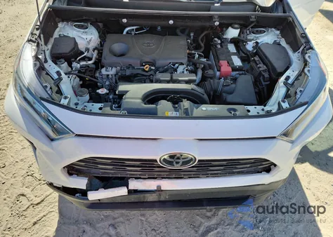 2021 Toyota Rav4 Xle z USA, uszkodzony, nr VIN 2T3W1RFV4MC161968